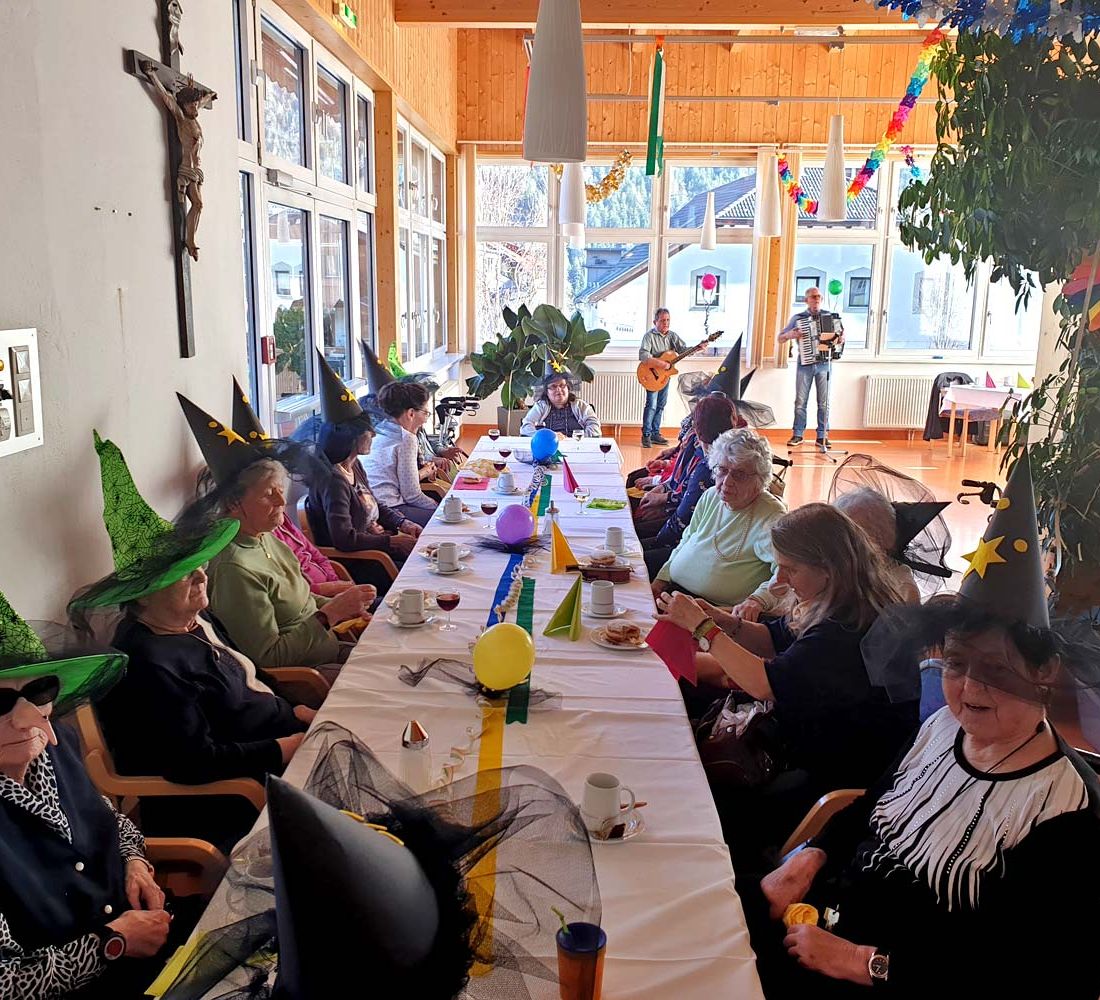 wohnheim fasching feier